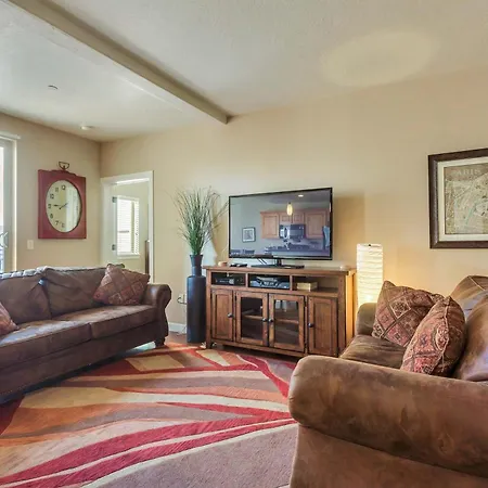 Downtown Condo Near The Convention Center